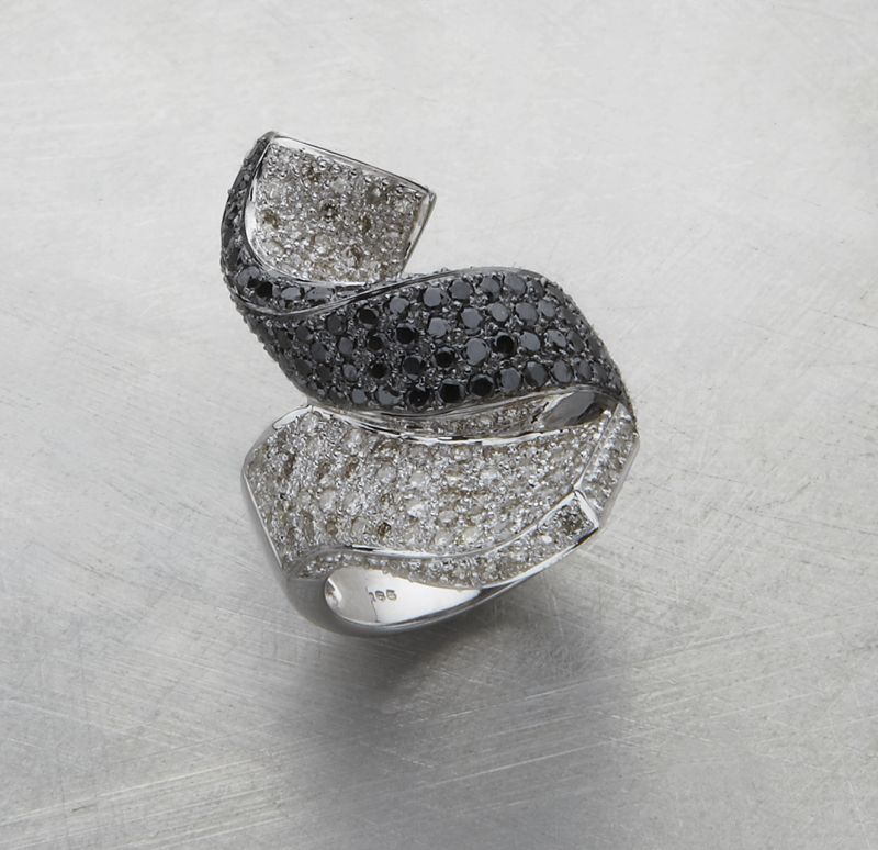 14K gold colorless and black