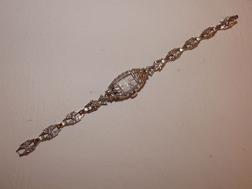 14K GOLD & DIAMONDS LADIES WATCHOld