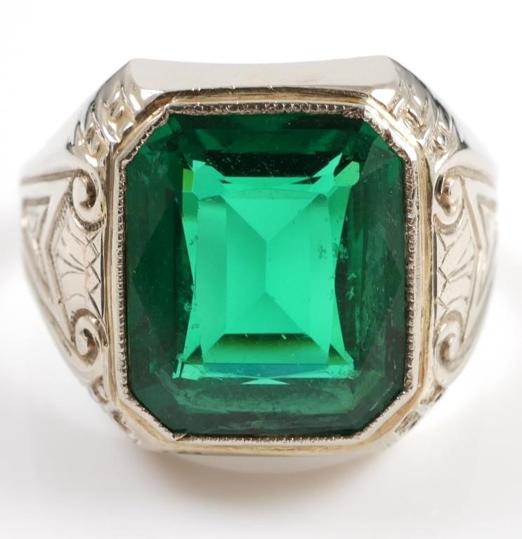 14K GOLD GREEN STONE RING14K