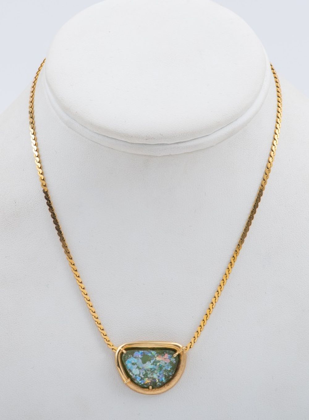14K GOLD HANDCRAFTED PENDANT W