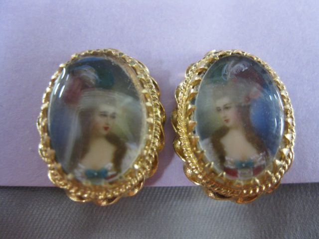14k Gold Miniature on Ivory