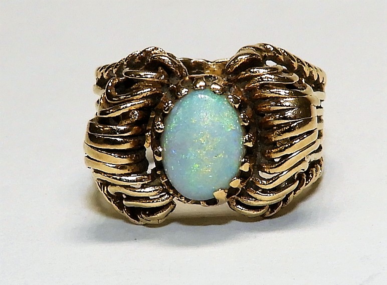 14K GOLD & OPAL LADIES RING ,20th