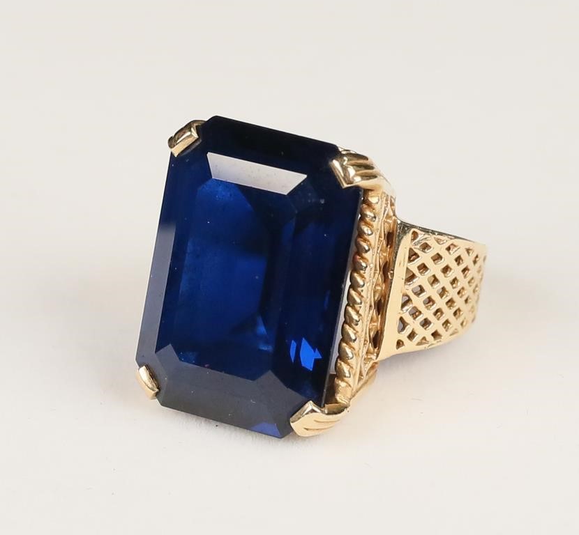 14K GOLD & SAPPHIRE RING14k
