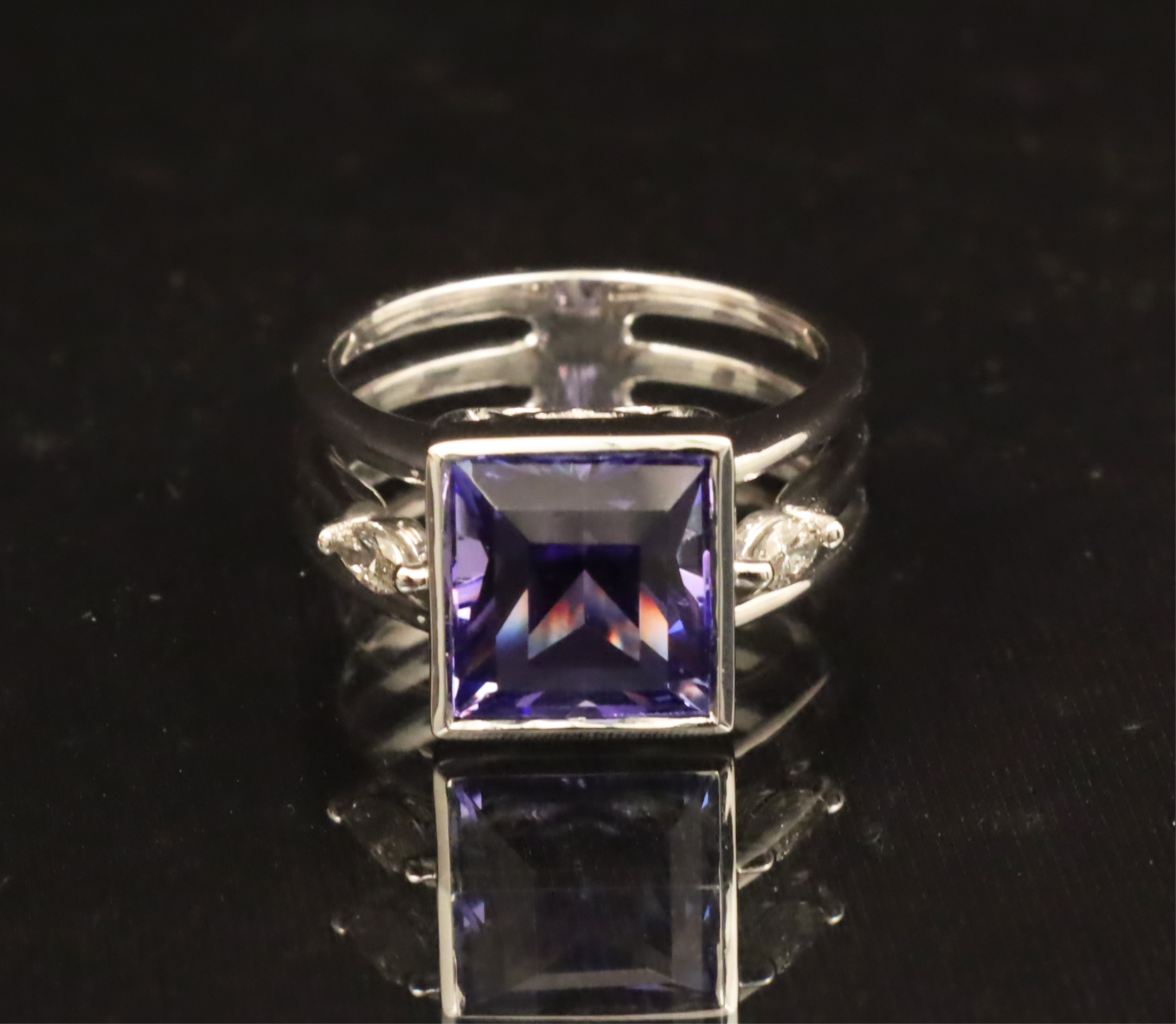 14K LADY'S TANZANITE AND DIAMOND