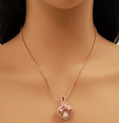 14K MORGANITE & DIAMOND PENDAN