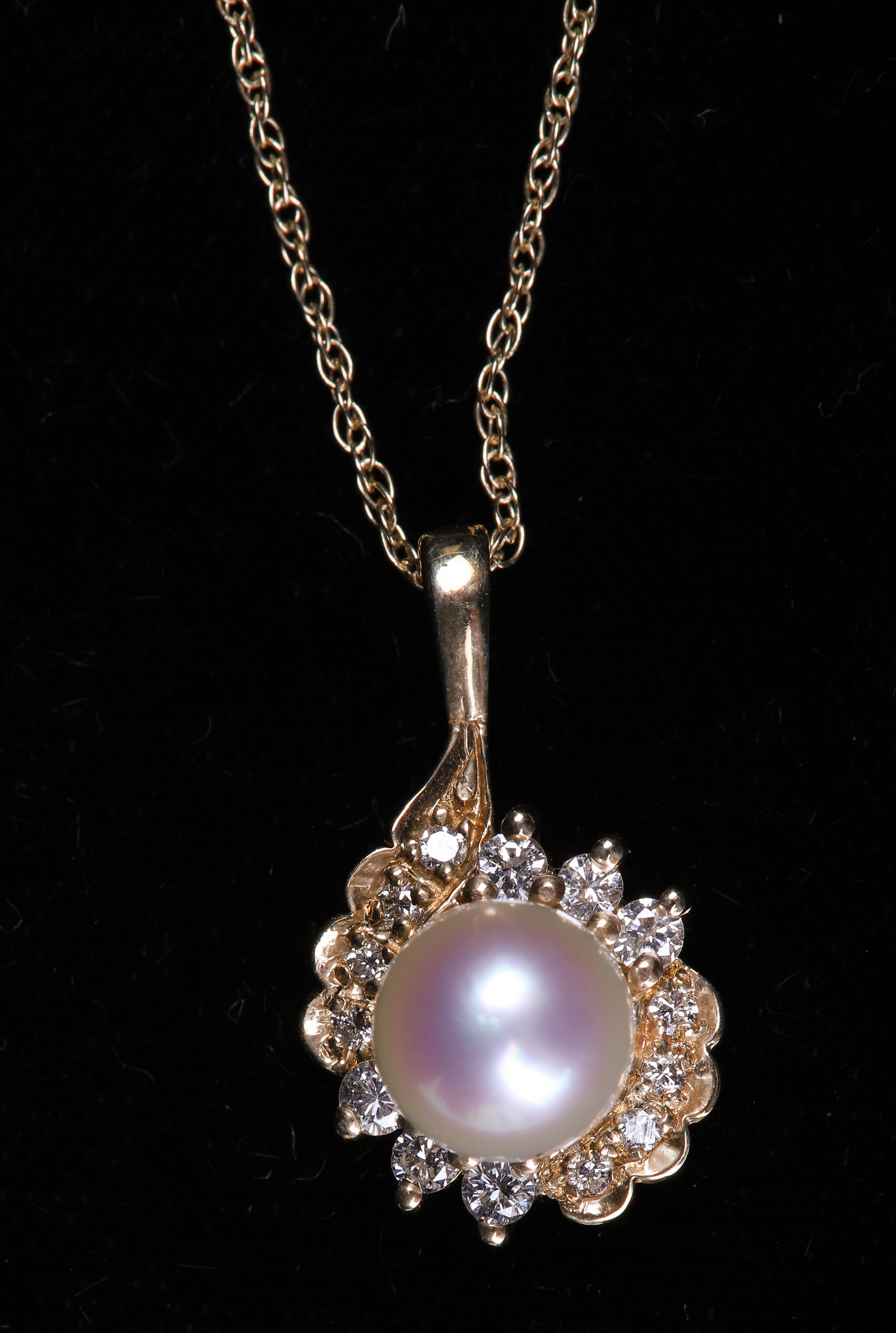 14K Pearl and diamond pendant
