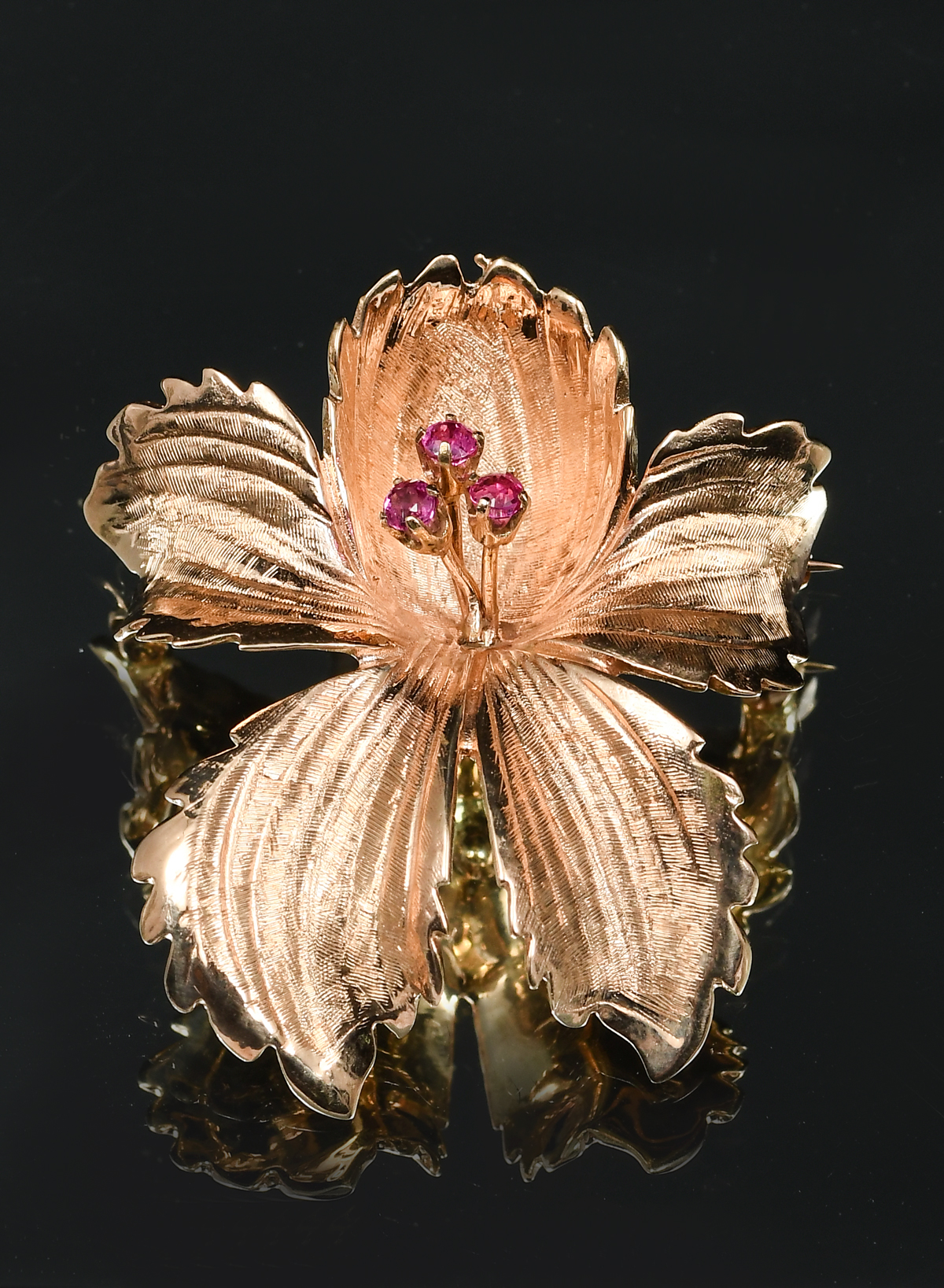 14K RUBY FLOWER BROOCH/PENDANT: 14K