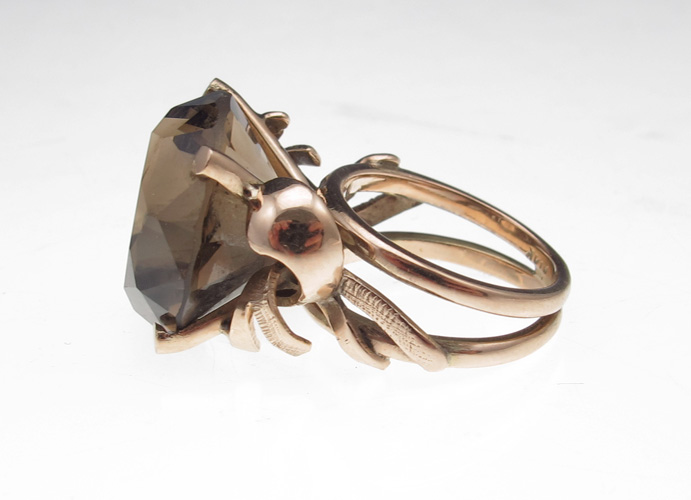 14K SMOKY QUARTZ RING: 14K yellow