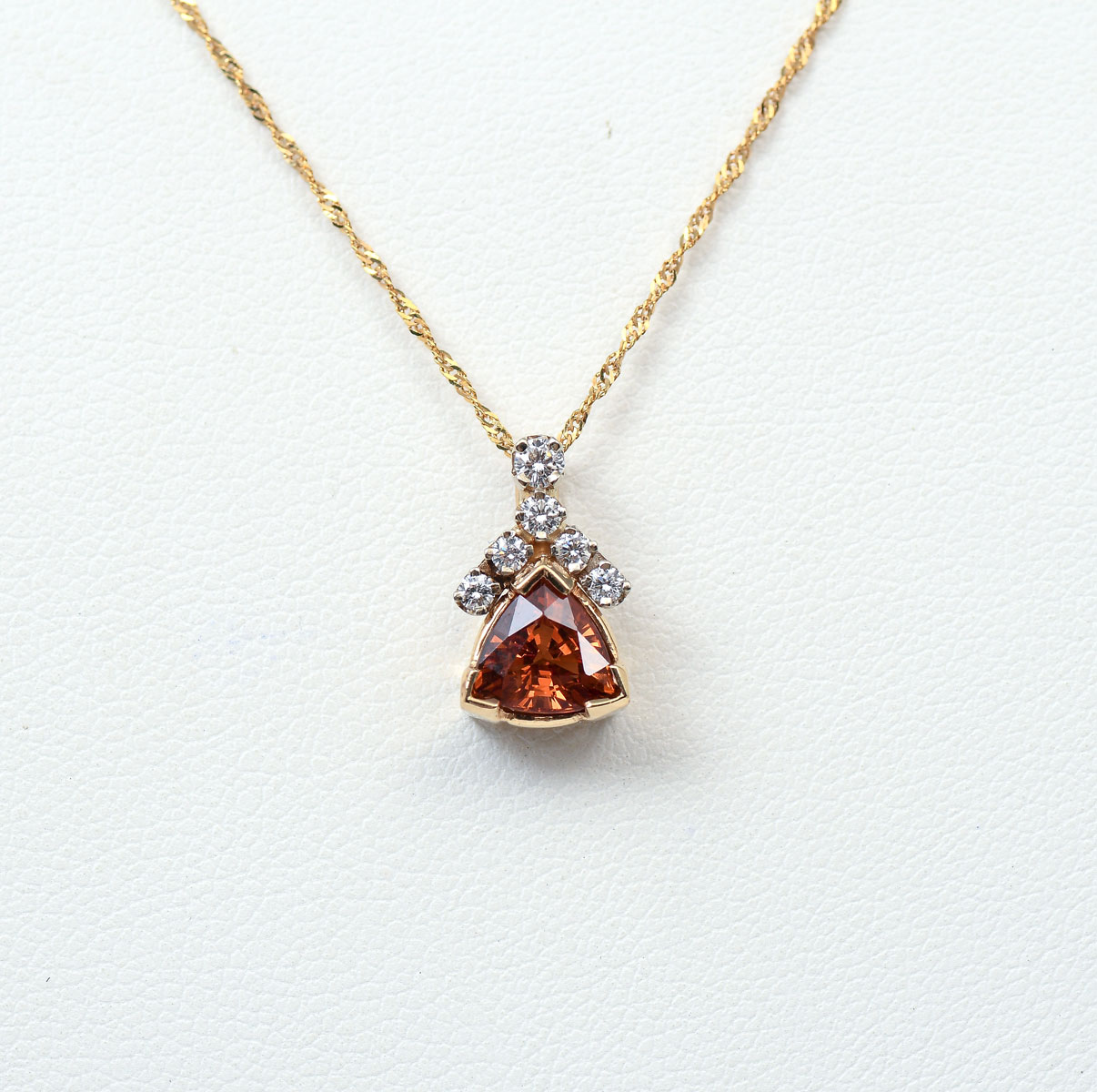 14K SPINEL AND DIAMOND PENDANT: 14K
