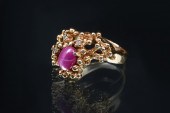14K SYNTH. RUBY & DIAMOND RING