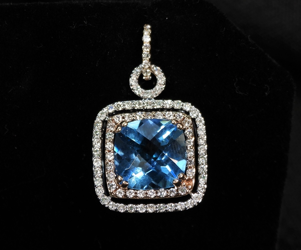 14K TRICOLOR GOLD BLUE TOPAZ &
