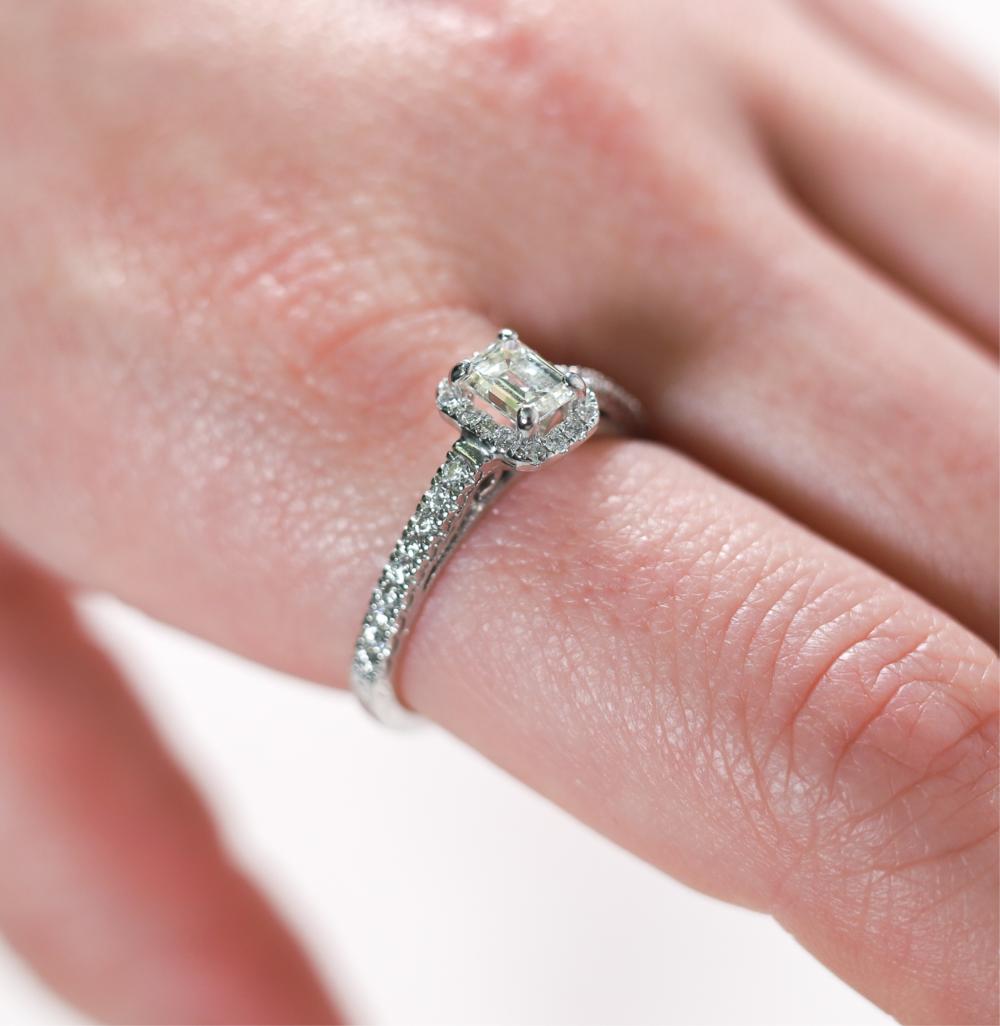 14K WG 0.4CT DIAMOND ENGAGEMENT