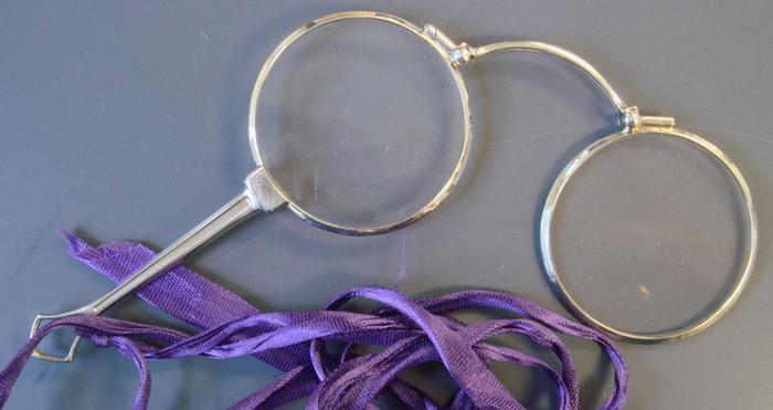 14K W.G. Folding Opera Glasses.