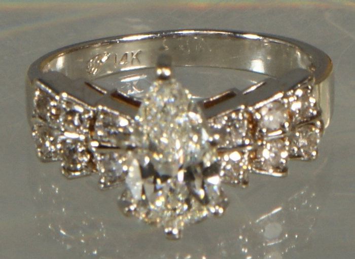 14K WG lady's pear shaped solitaire
