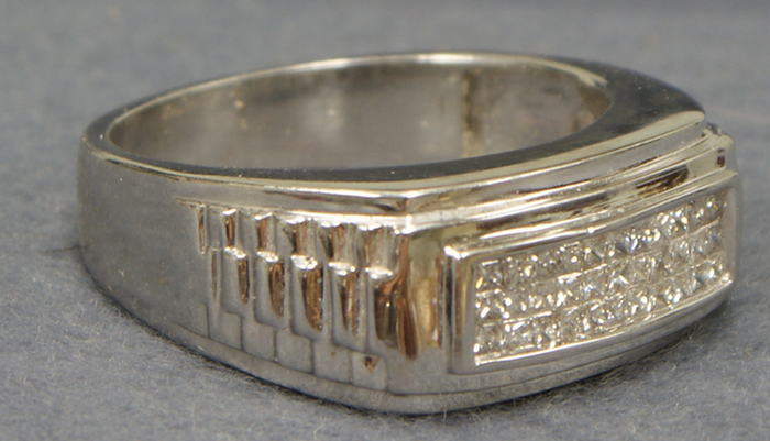14K WG man''s diamond ring, 33