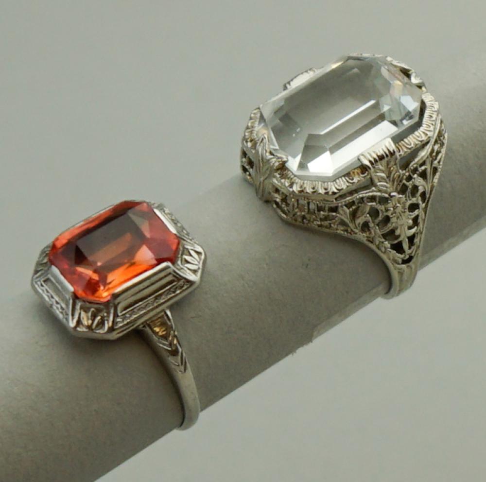 14K WHITE GOLD AND CLEAR STONE