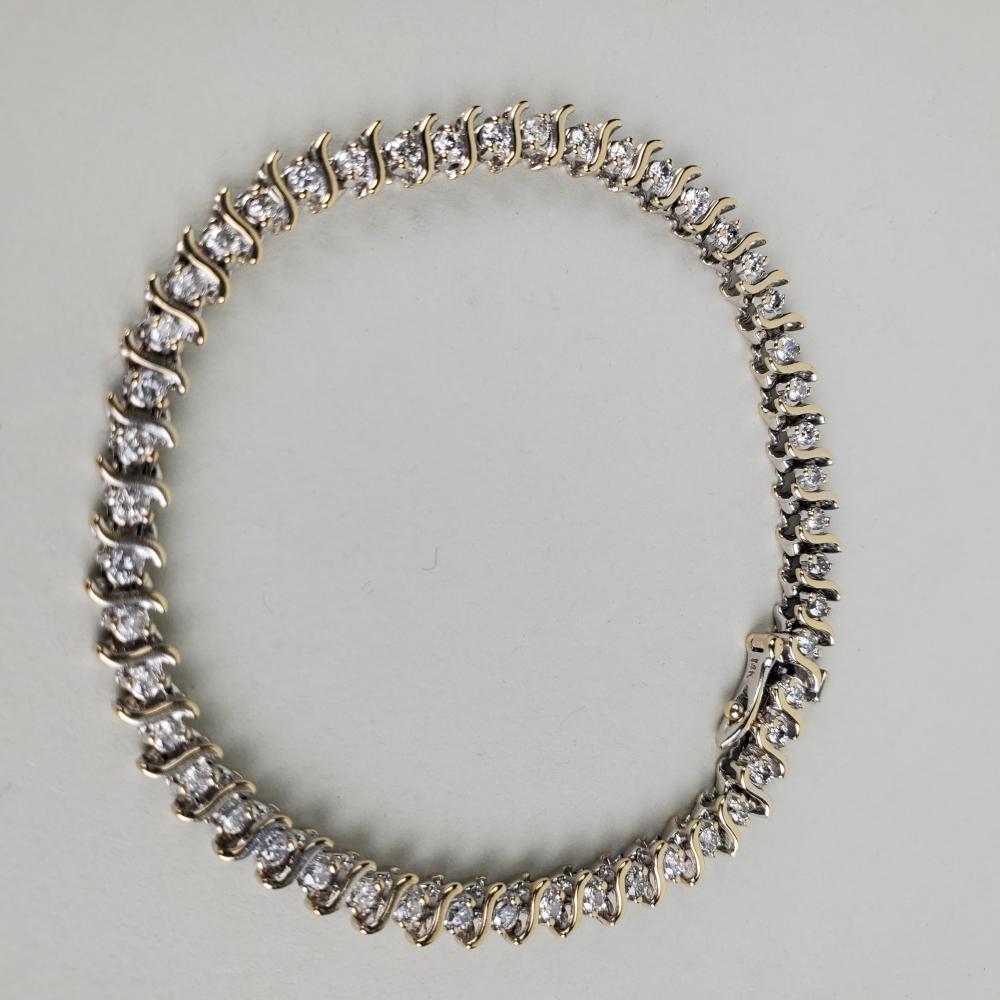 14K WHITE GOLD AND DIAMOND BRACLET,