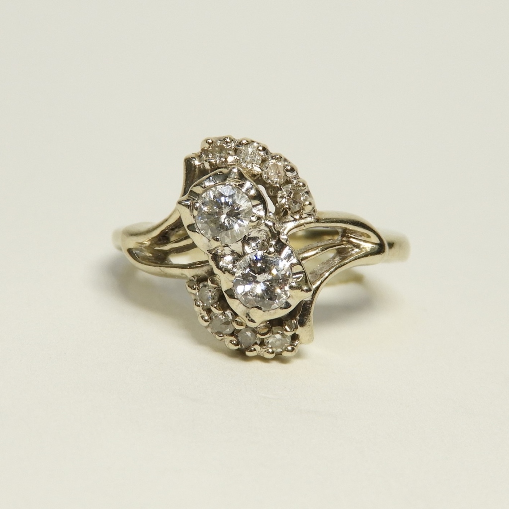 14K WHITE GOLD & DIAMOND CLUSTER