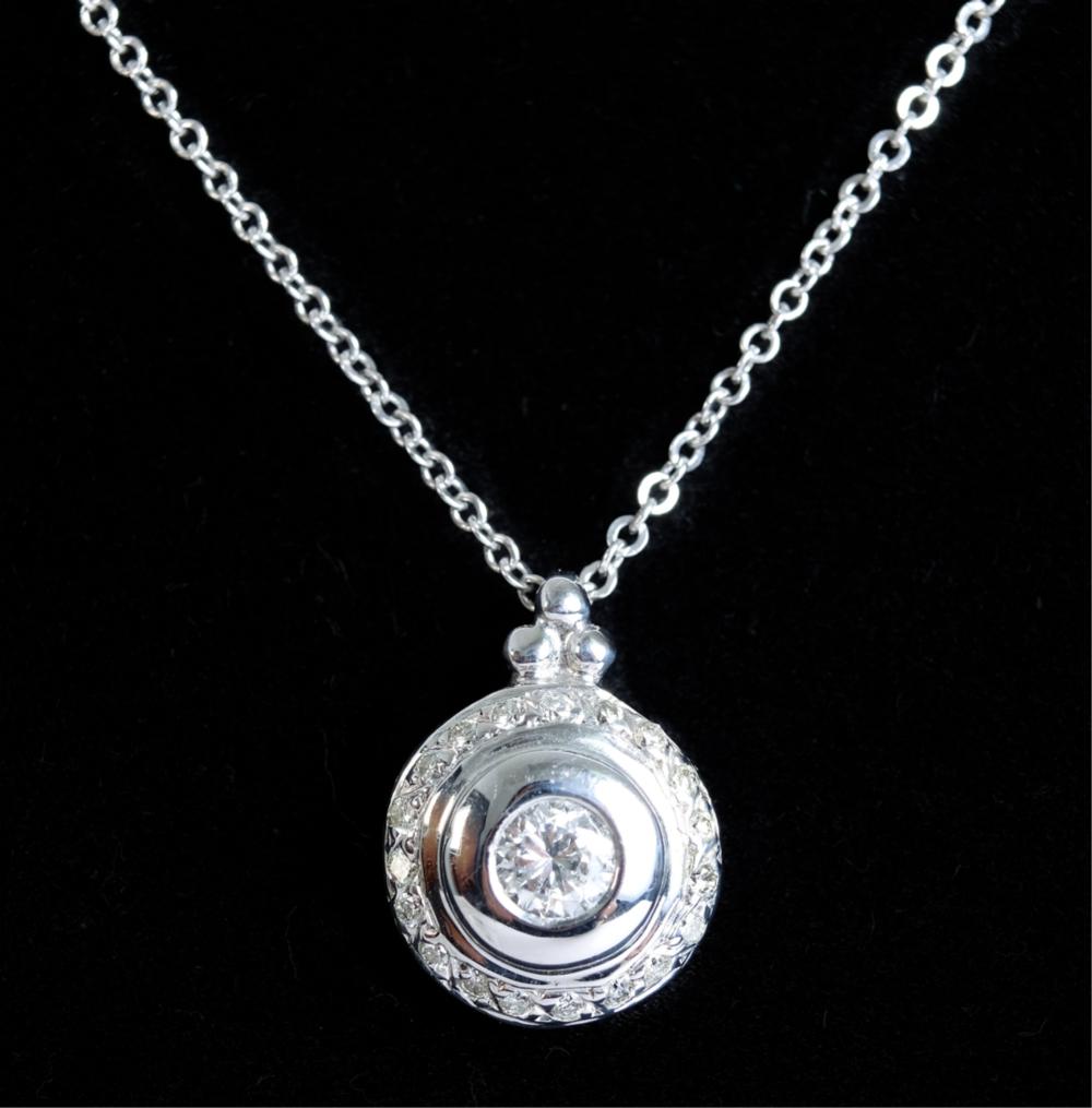 14K WHITE GOLD DIAMOND HALO PENDANT