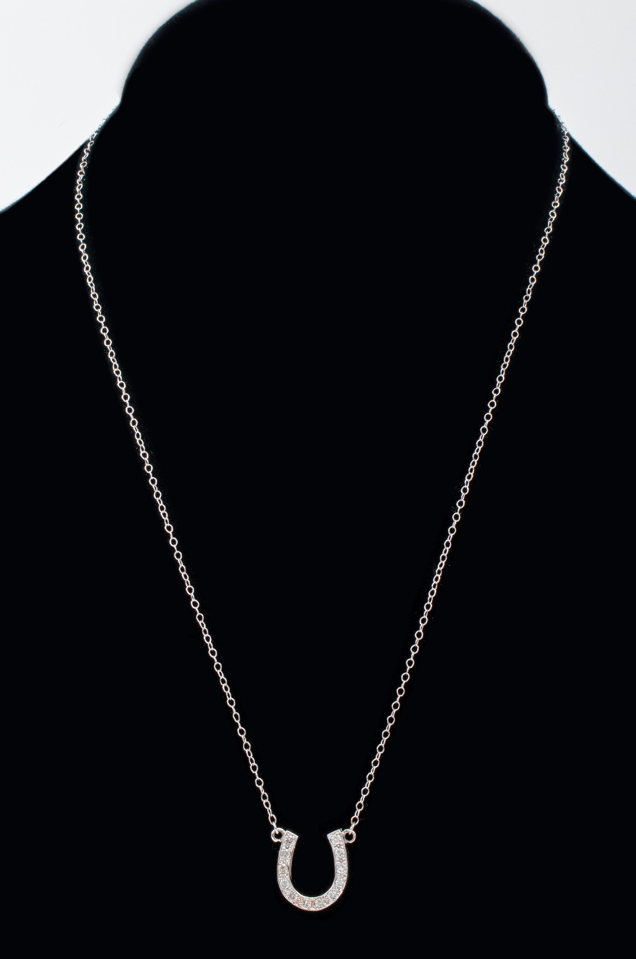 14K WHITE GOLD DIAMOND HORSESHOE