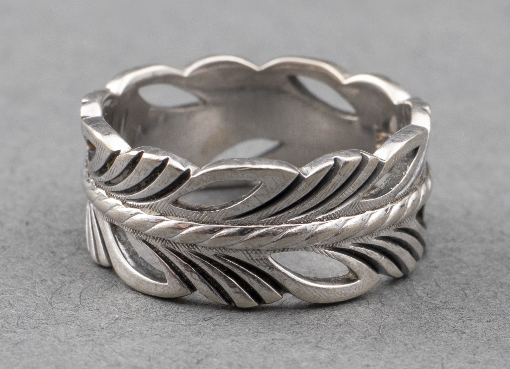 14K WHITE GOLD FLORIFORM ETERNITY