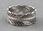 14K WHITE GOLD FLORIFORM ETERN