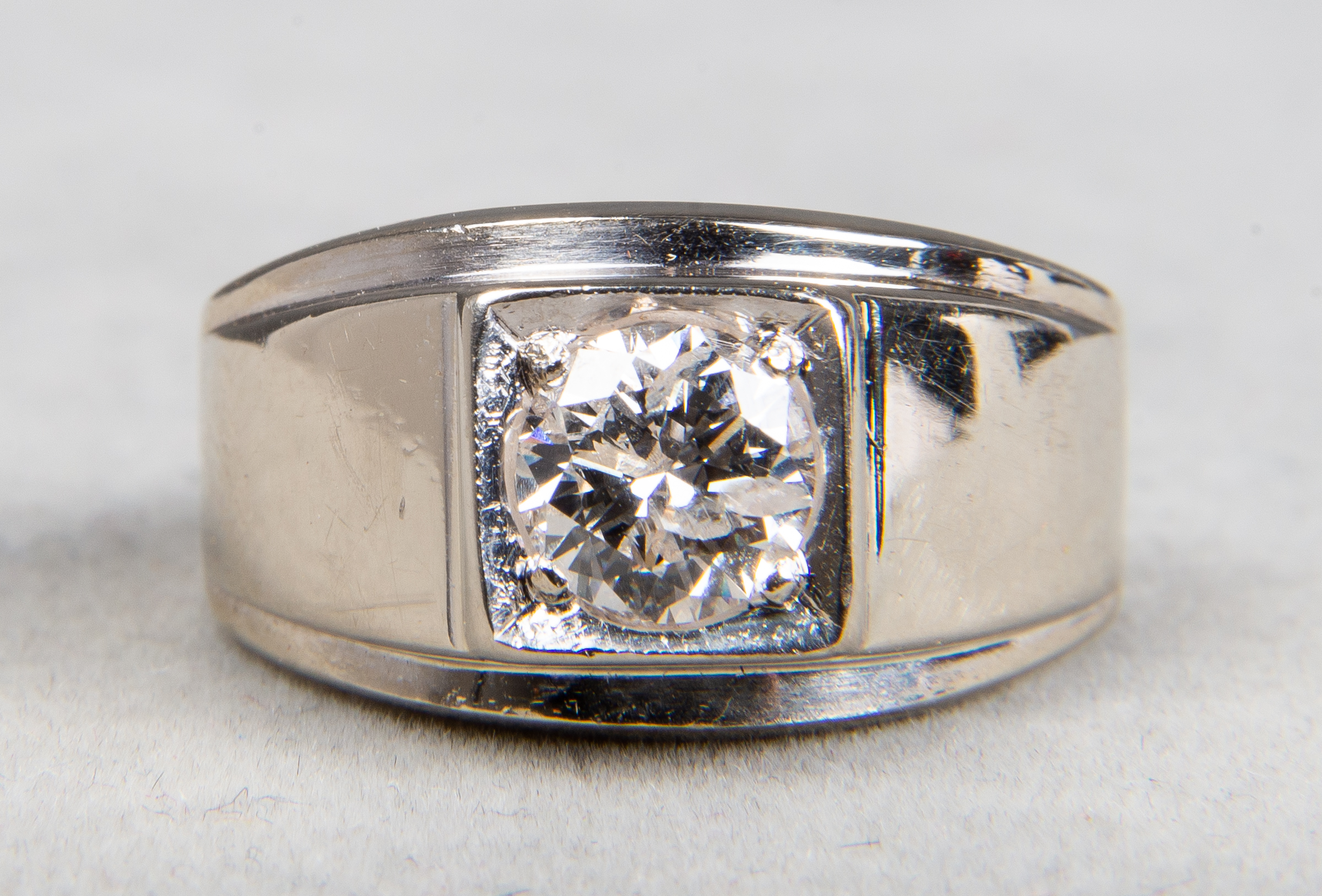 14K WHITE GOLD GENTLEMAN'S 1.50