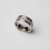14K WIDE CHANNEL SET DIAMOND R