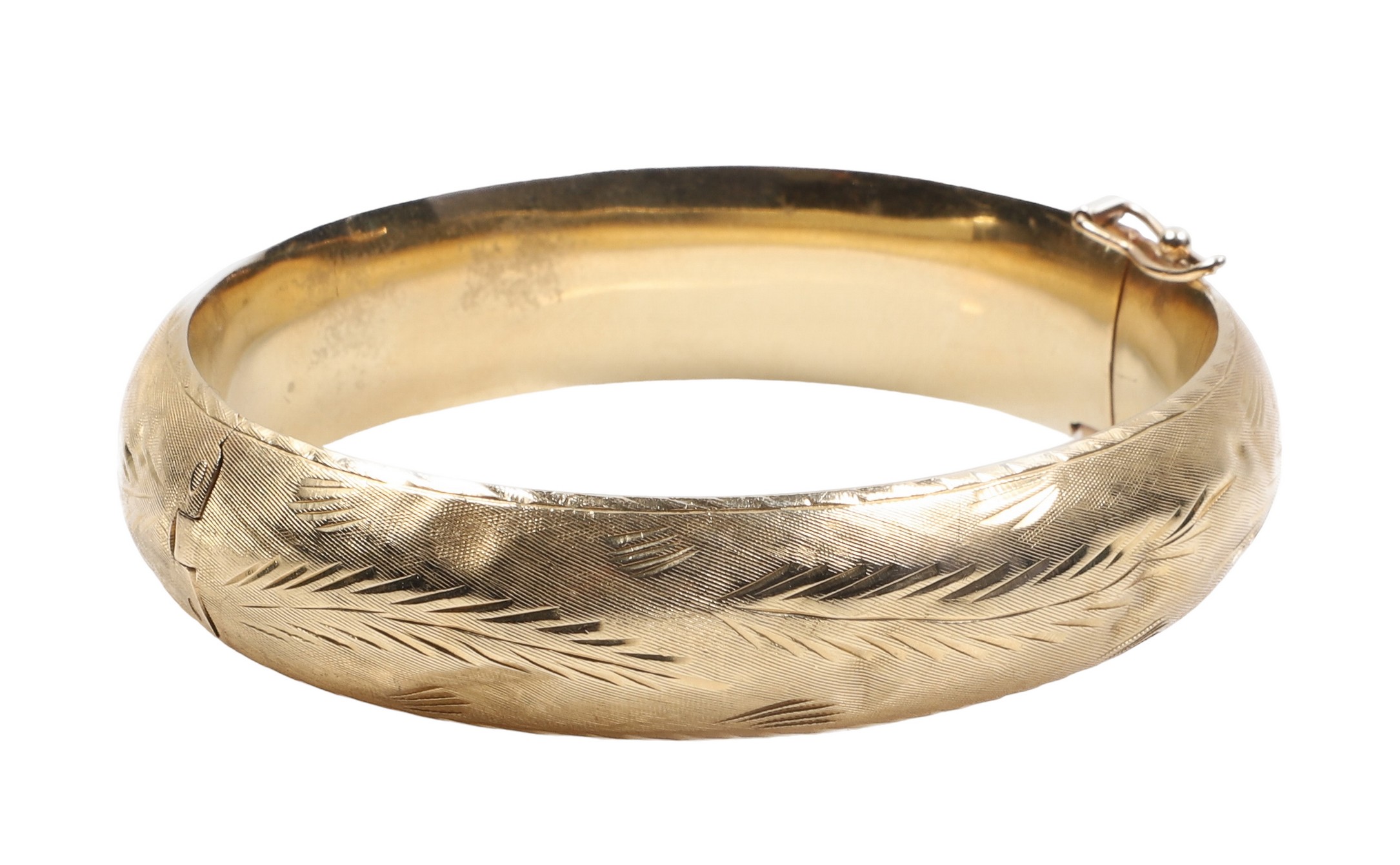 14K yellow gold bangle bracelet,