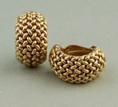 14K YELLOW GOLD BASKETWEAVE EA