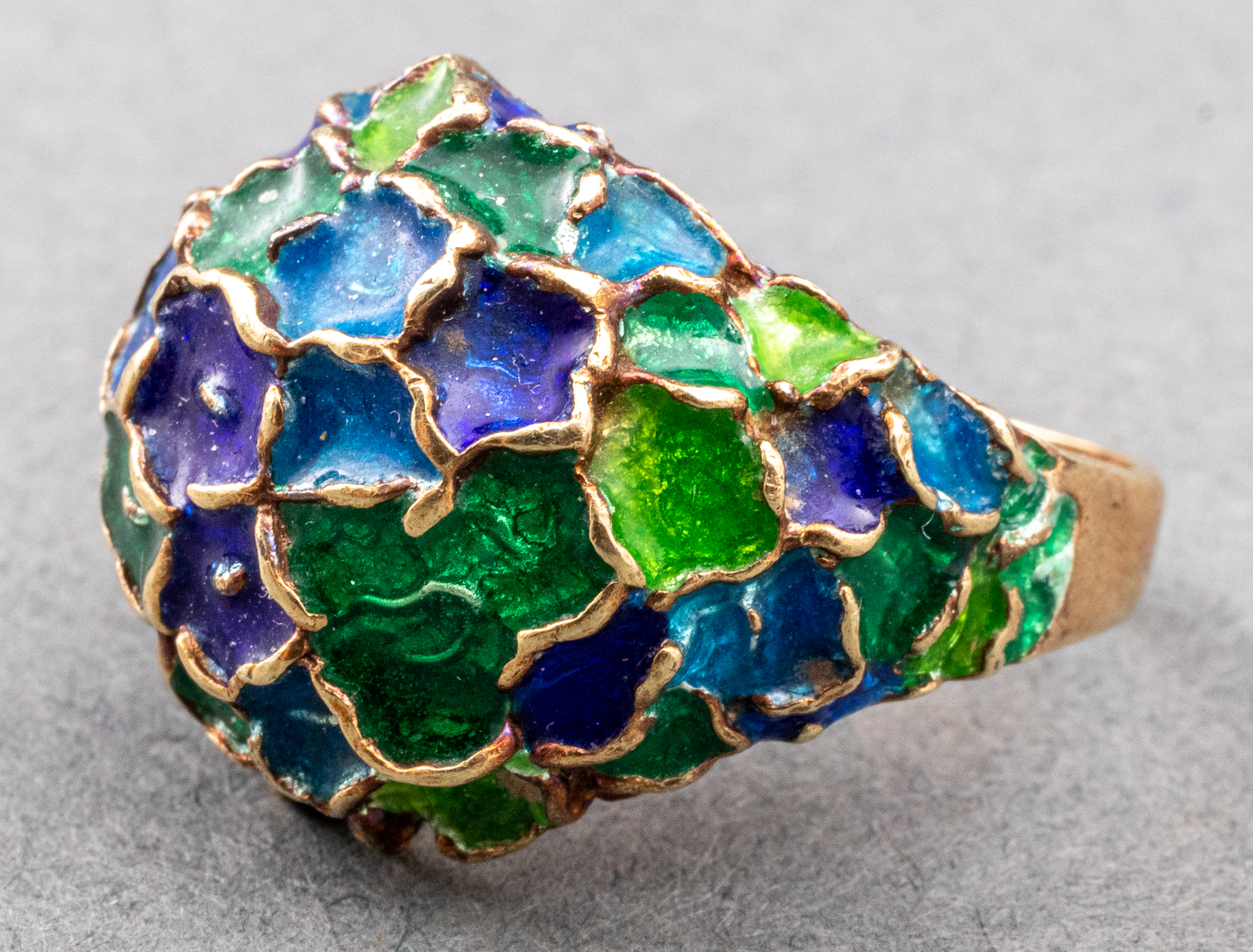 14K YELLOW GOLD BLUE & GREEN ENAMEL