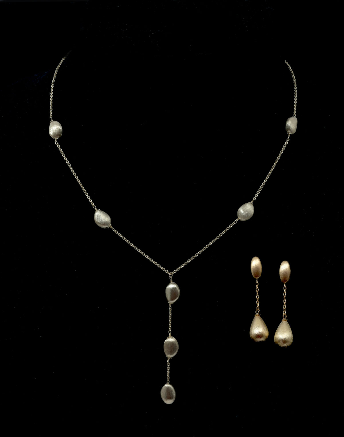 14K YELLOW GOLD EARRINGS & MATCHING
