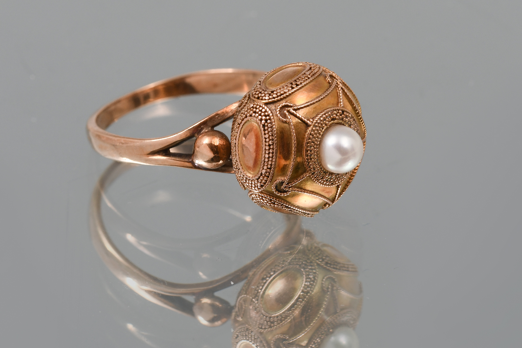 14K YELLOW GOLD ETRUSCAN RING