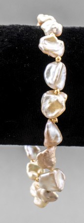 14K YELLOW GOLD FRESHWATER KES