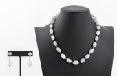 14K YELLOW GOLD JADE NECKLACE