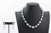14K YELLOW GOLD JADE NECKLACE