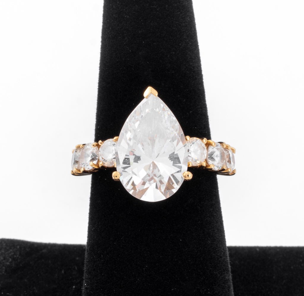 14K YELLOW GOLD PEAR SHAPED CZ