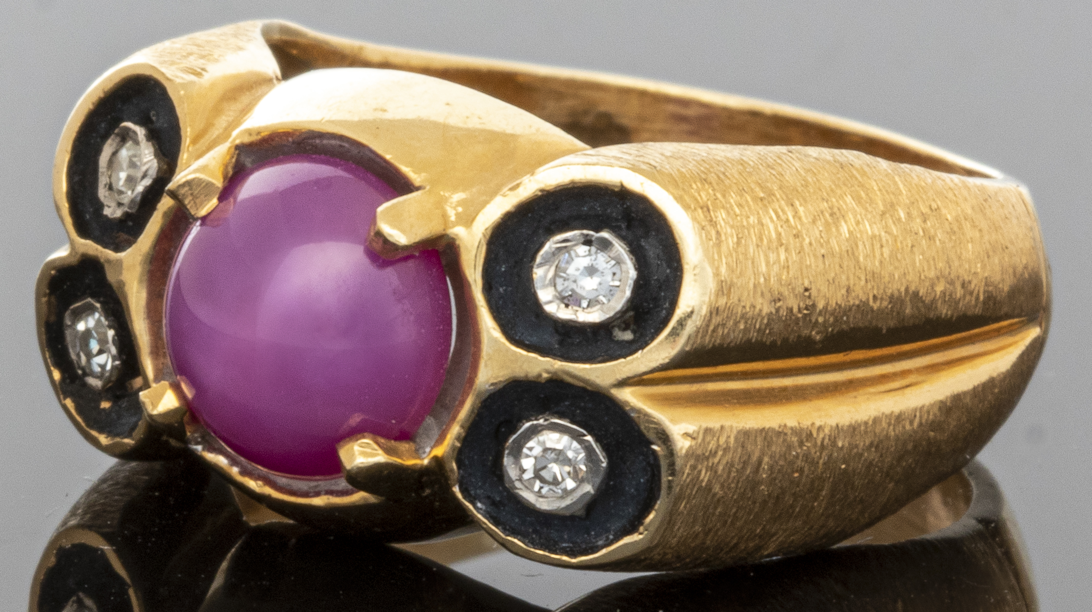 14K YELLOW GOLD PINK STAR