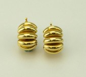 14K YELLOW GOLD RIBBED HOOP EA