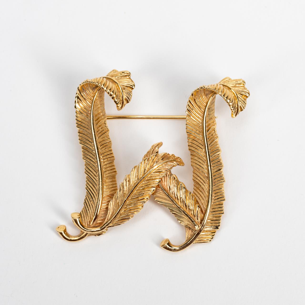 14K YELLOW GOLD "W" BROOCH