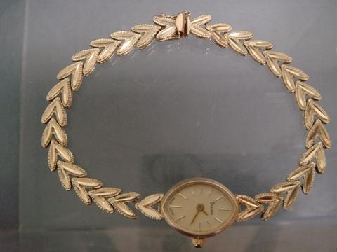 14K YG Bulova ladies watch,