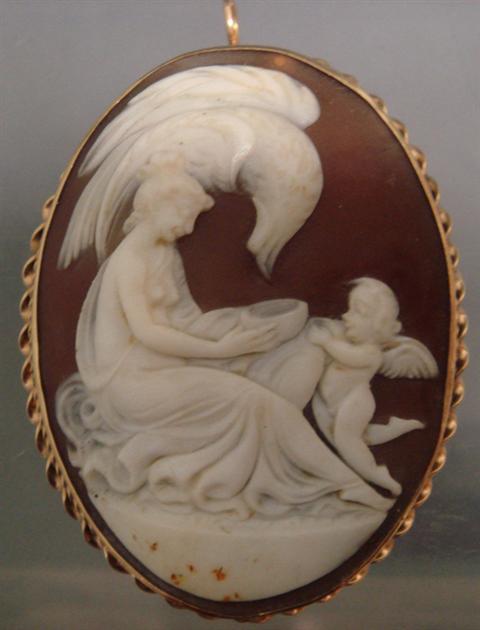 14K YG carved shell cameo pin, nude
