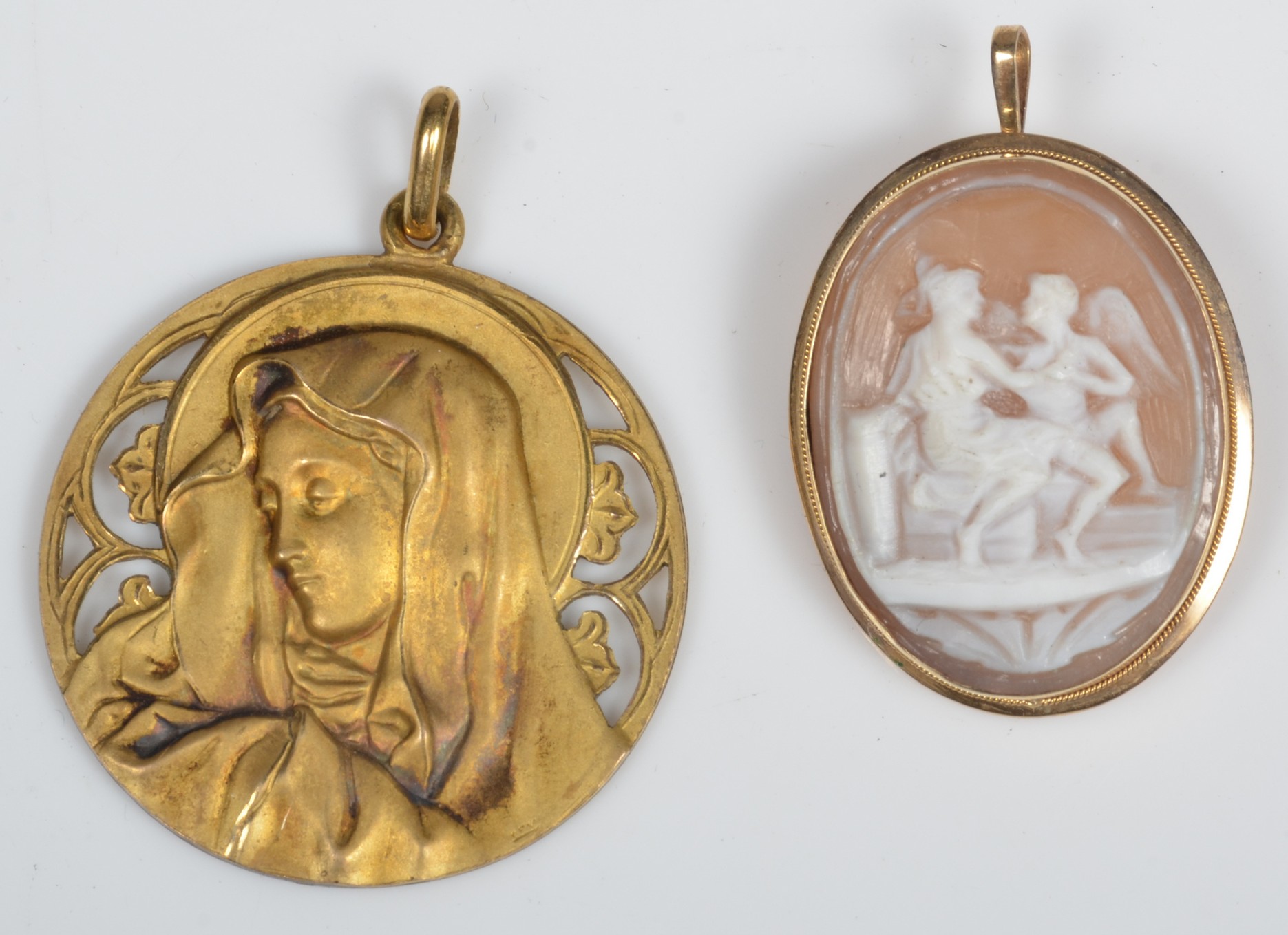 14K YG Relief Virgin Mary Pendant