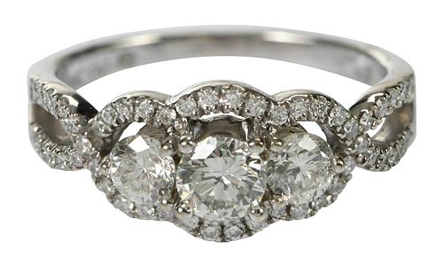 14KT. DIAMOND RINGcenter three