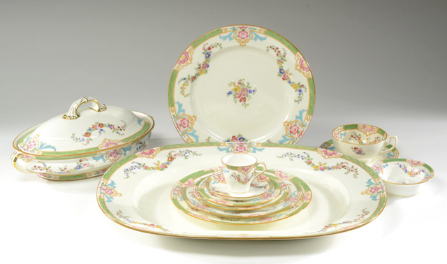 154 PIECE MINTON FINE CHINA SET