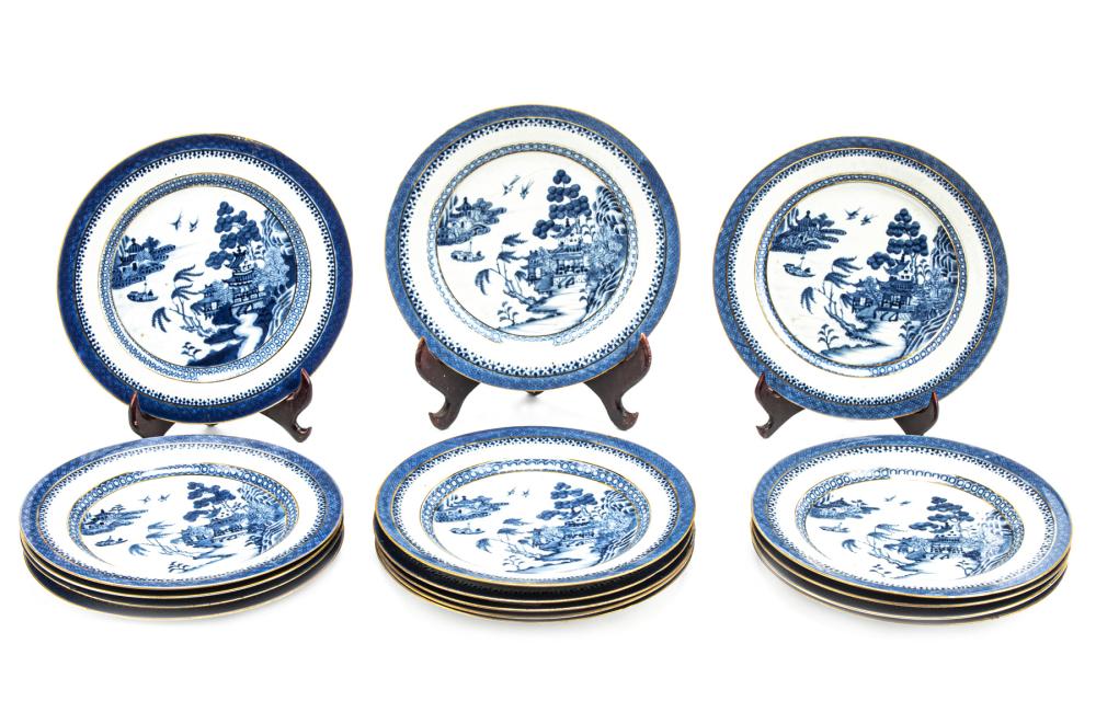 16 CHINESE EXPORT BLUE AND WHITE
