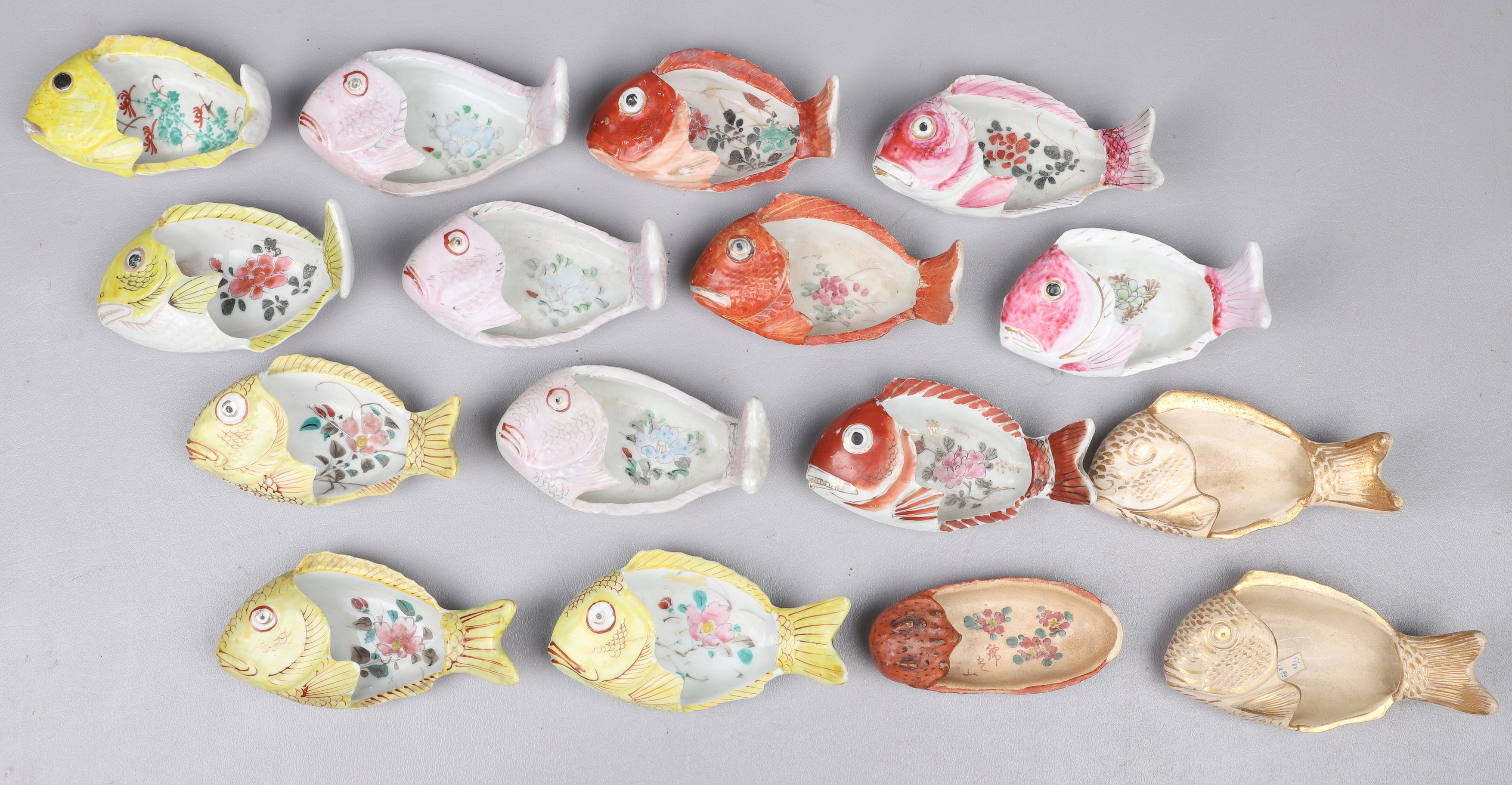(16) Chinese porcelain fish form