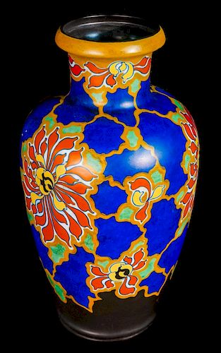 16" GOUDA VASE REGINA 72 AVIA W. B.