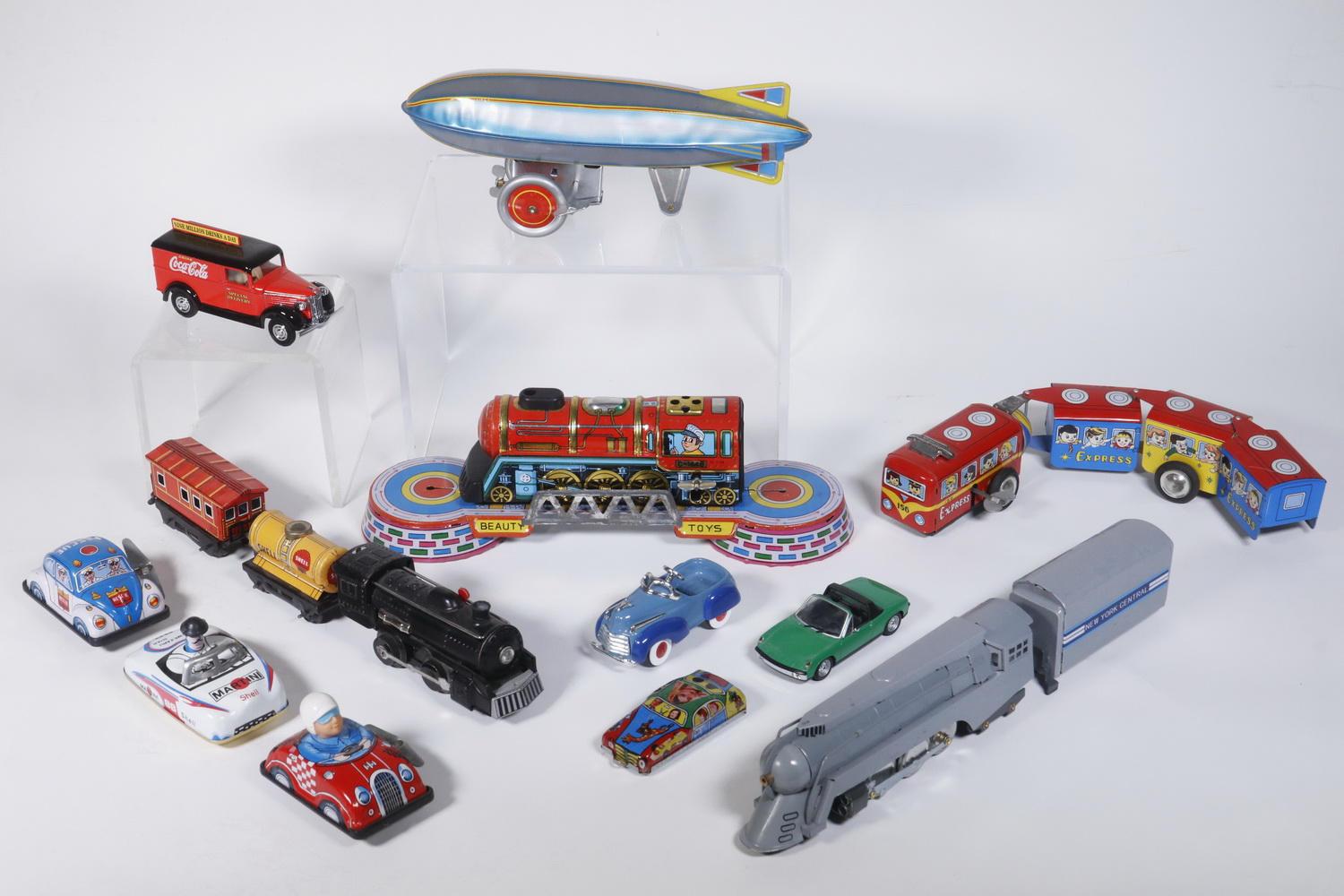 (16) TIN LITHO OR DIE CAST TOYS