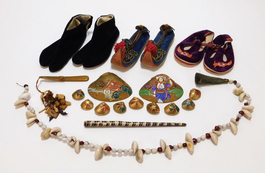 16PC CHINESE BOUND SHOES & SHELL